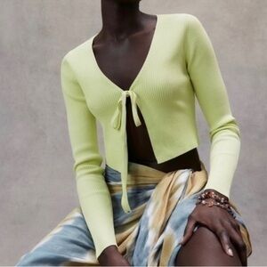 ZARA Lt Yellow Ribbed Knit Tie-Front Cardigan Blogger’s Favorite Size Medium